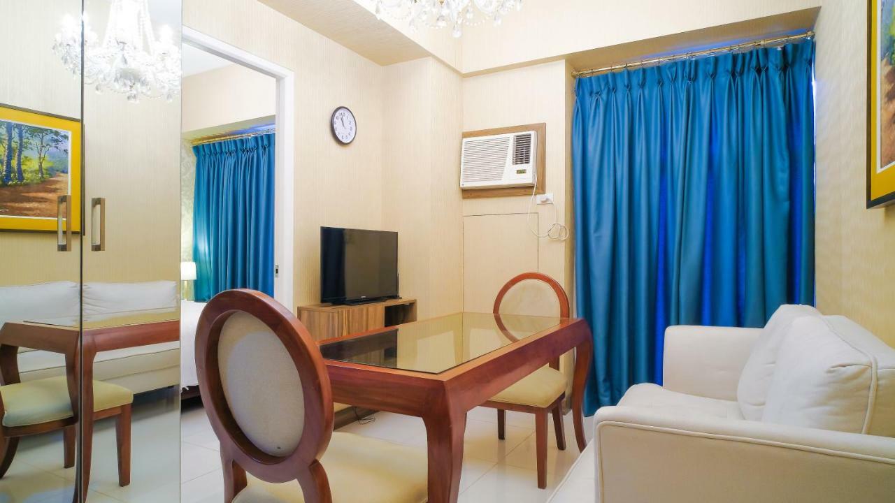 Currency Serviced Suites Манила Экстерьер фото